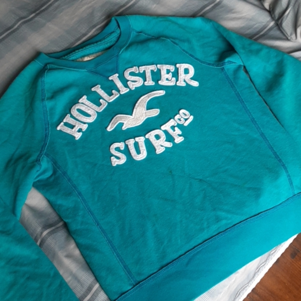 Aqua Hollister sweatshirt